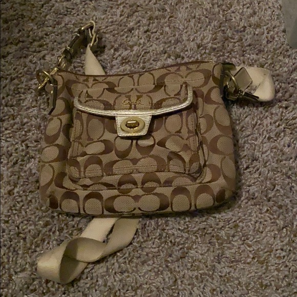 Coach Handbags - Vintage coach crossbody bag Coach Handbags - Vintage coach crossbody bag